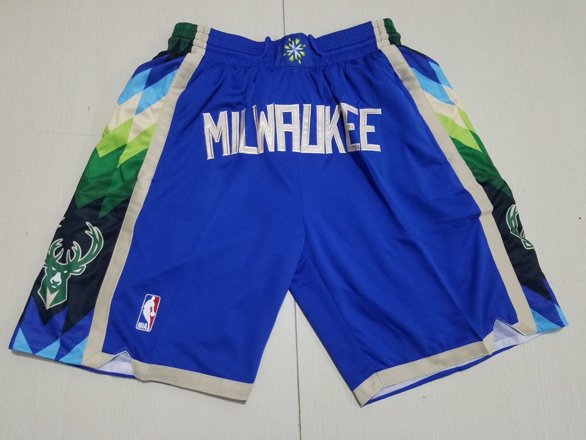 Men NBA Milwaukee Bucks Shorts 20230218->charlotte hornets->NBA Jersey